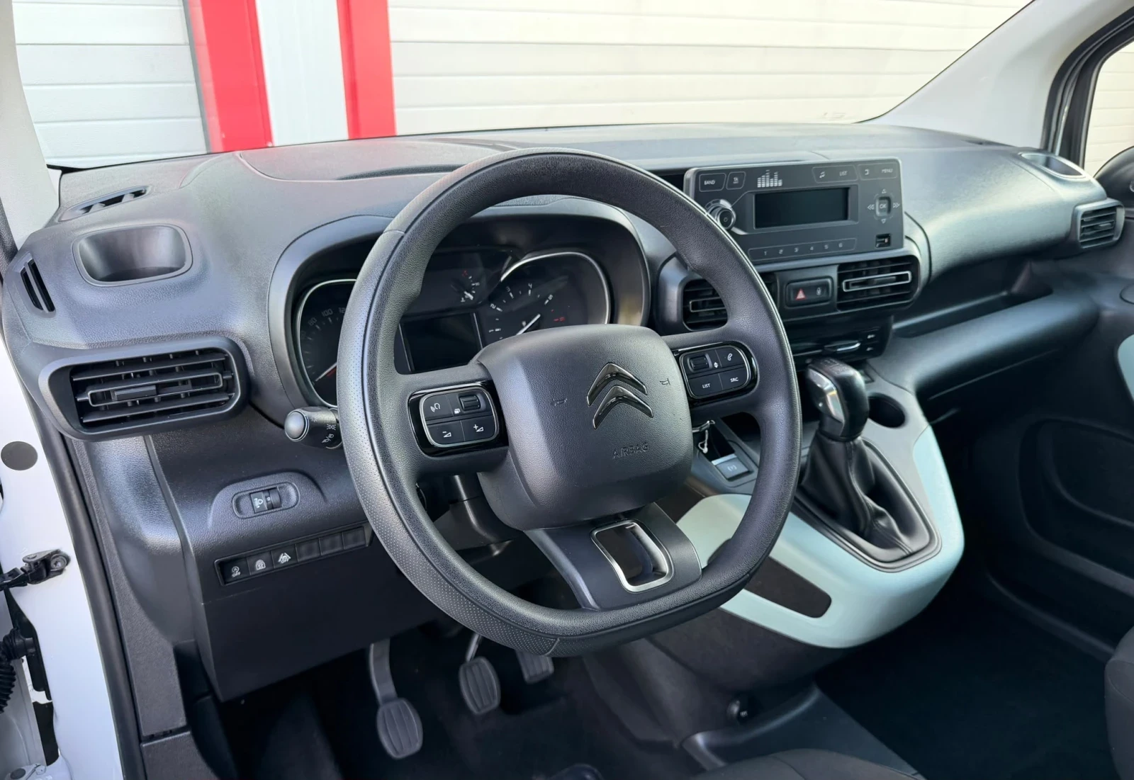 Citroen Berlingo 1.5HDI KLIMATRONIK EVRO 6C ЛИЗИНГ!!!, снимка 13 - Автомобили и джипове - 55868178