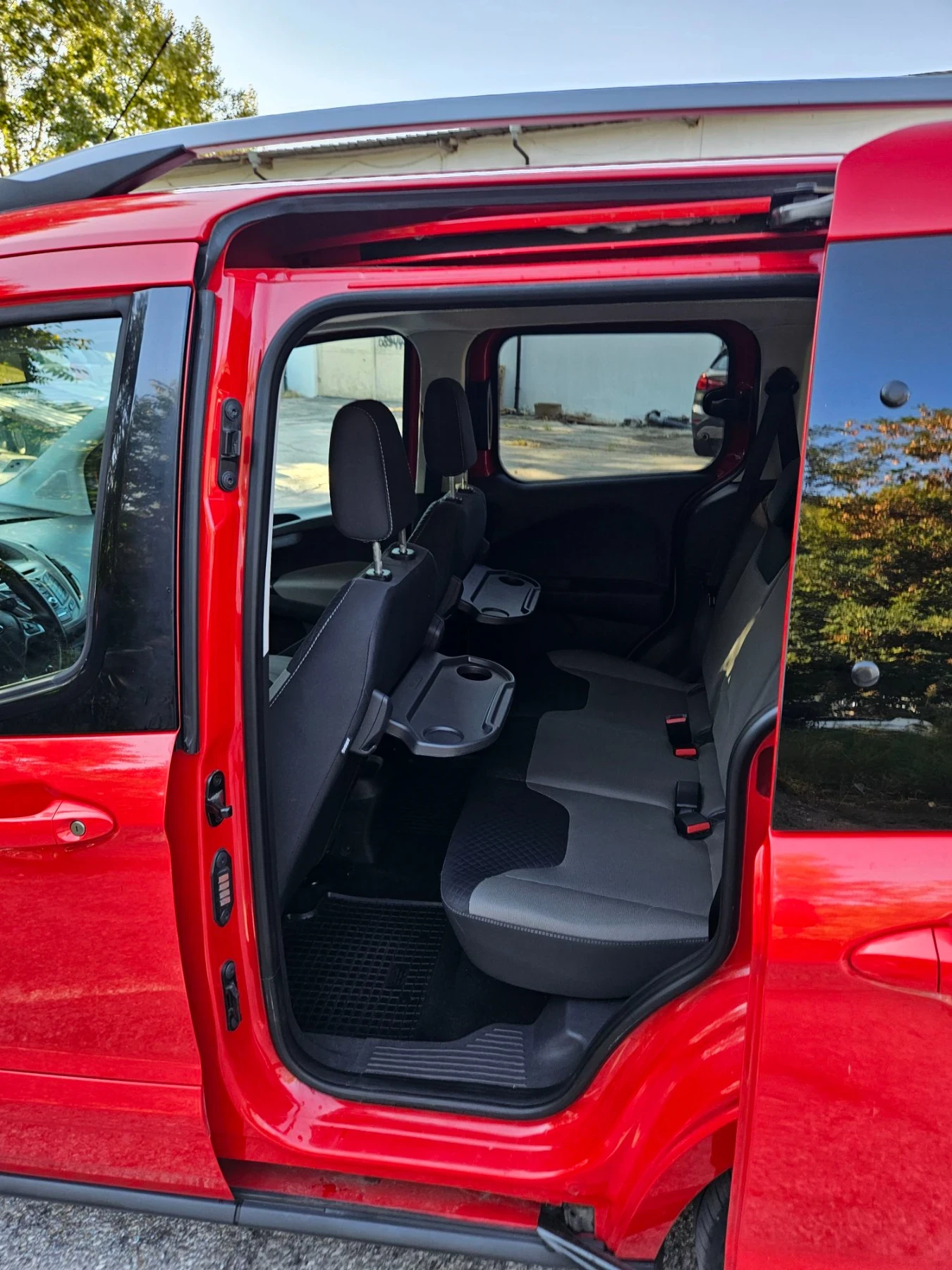 Ford Tourneo Connect, снимка 4 - Автомобили и джипове - 55980083