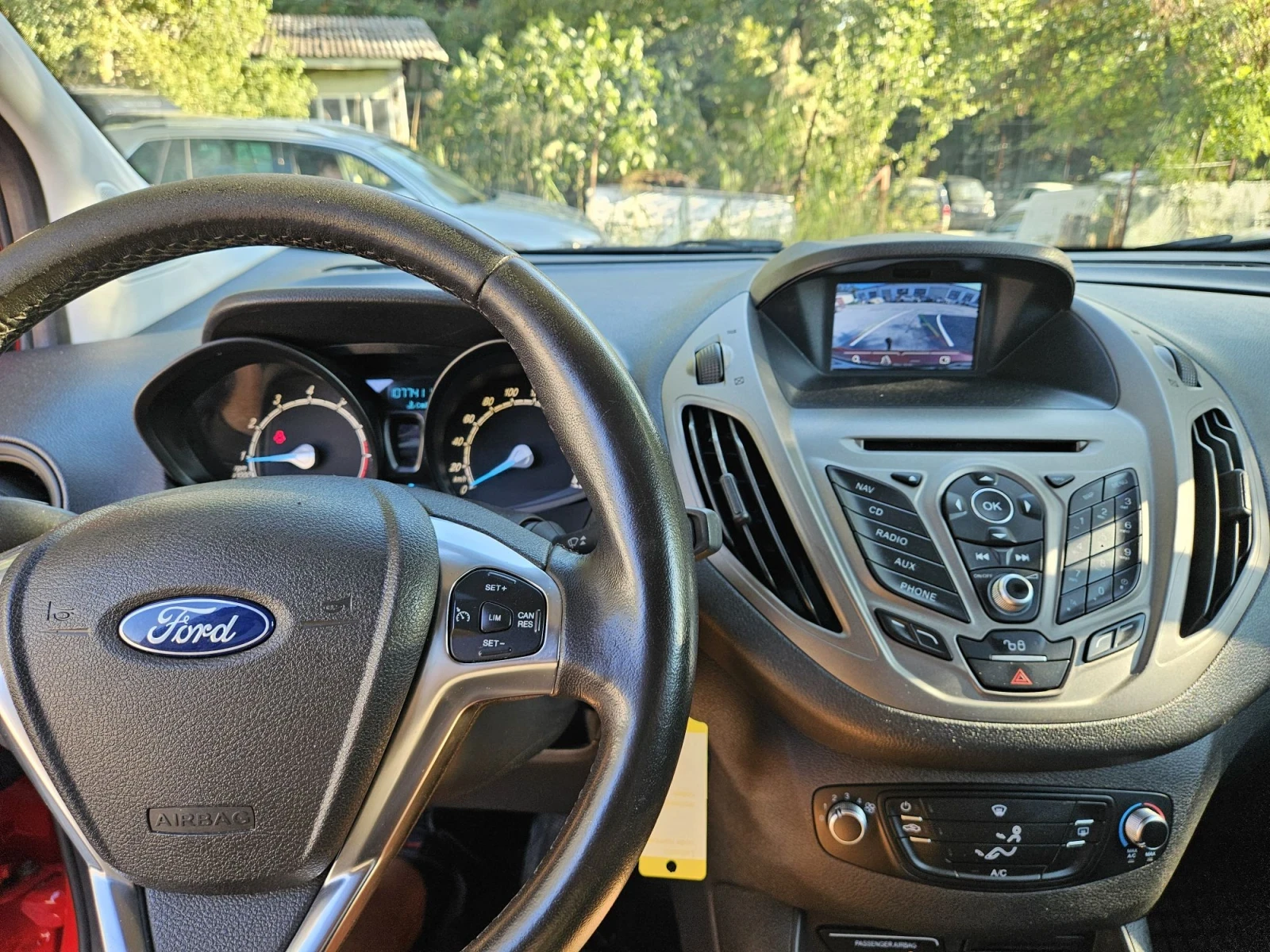 Ford Tourneo Connect, снимка 13 - Автомобили и джипове - 55980083