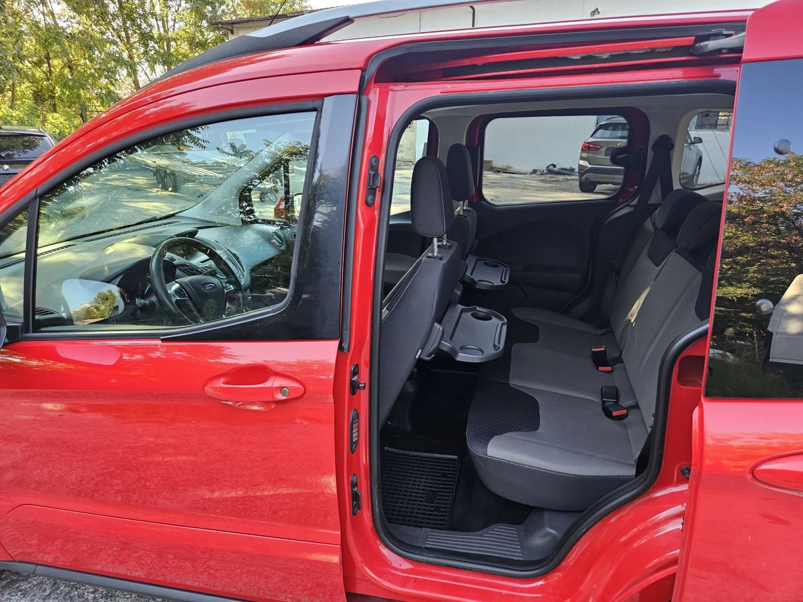 Ford Tourneo Connect, снимка 6 - Автомобили и джипове - 55980083