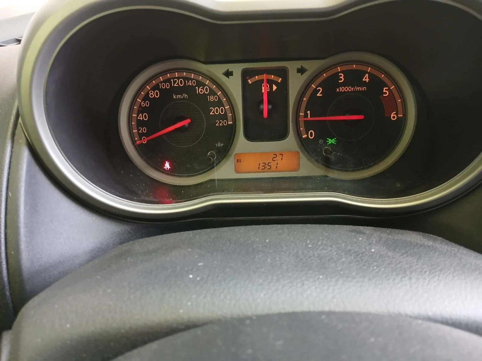 Nissan Note, снимка 5 - Автомобили и джипове - 56138097