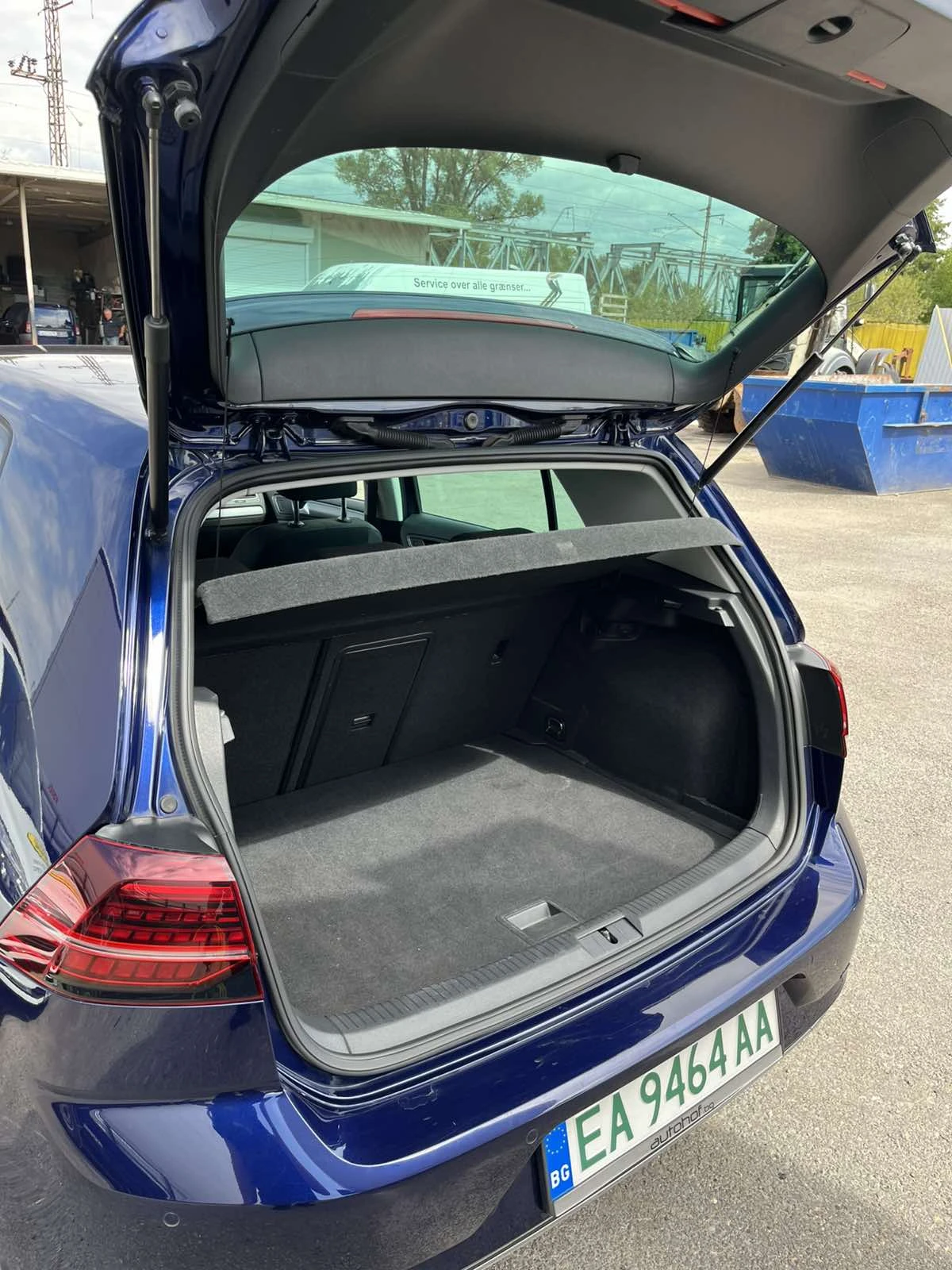 VW Golf E-golf, снимка 7 - Автомобили и джипове - 56389138