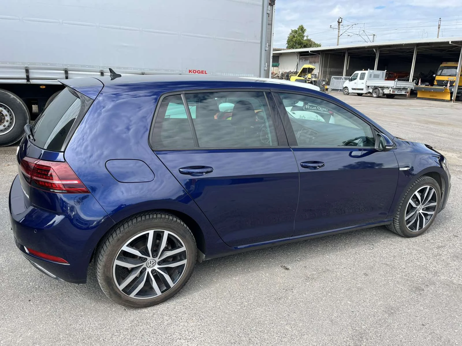 VW Golf E-golf, снимка 3 - Автомобили и джипове - 56389138
