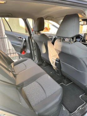 Toyota Rav4 2.5 hybrid 4x4 в гаранция, снимка 12
