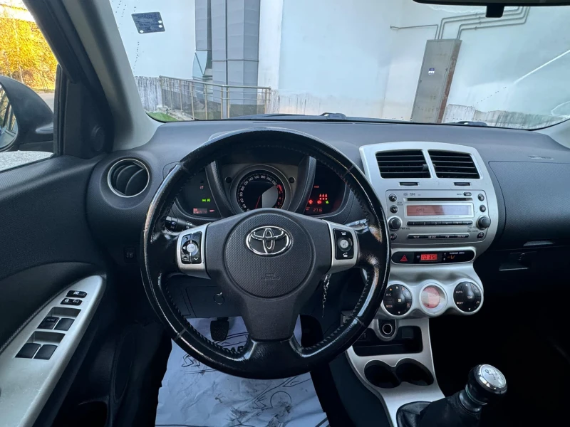 Toyota Urban Cruiser 1.4d / 4Х4 / РЕГИСТРИРАН , снимка 10 - Автомобили и джипове - 47924782