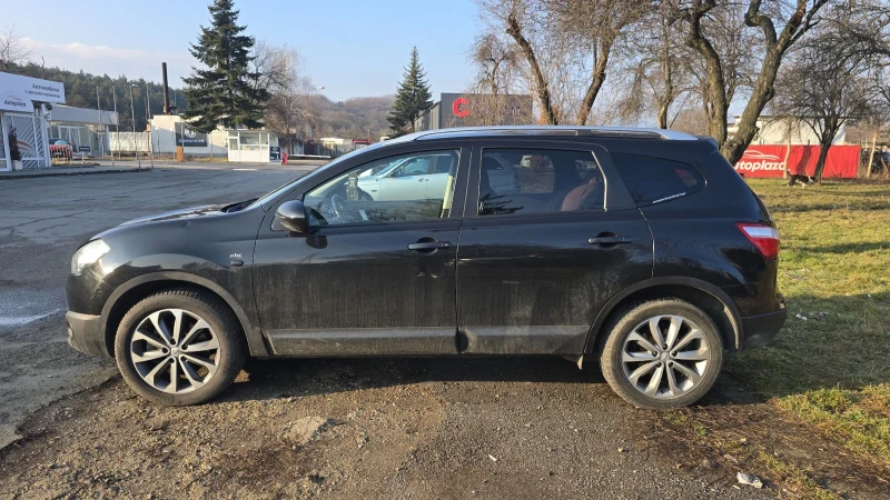 Nissan Qashqai 2.0., снимка 4 - Автомобили и джипове - 49341239