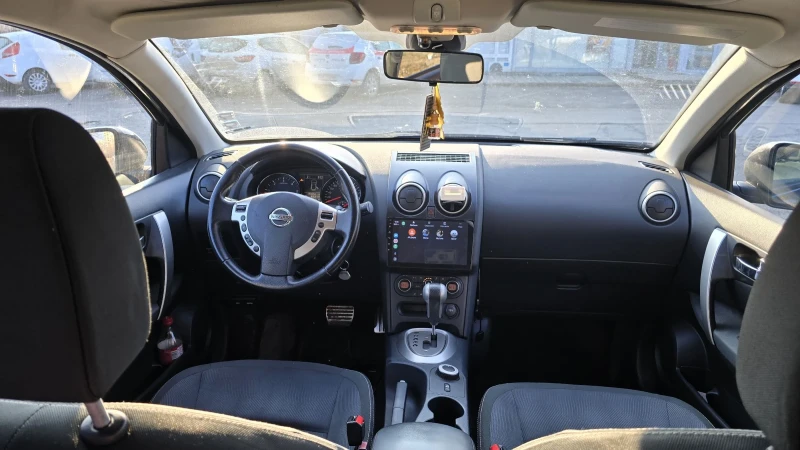 Nissan Qashqai 2.0., снимка 12 - Автомобили и джипове - 49341239