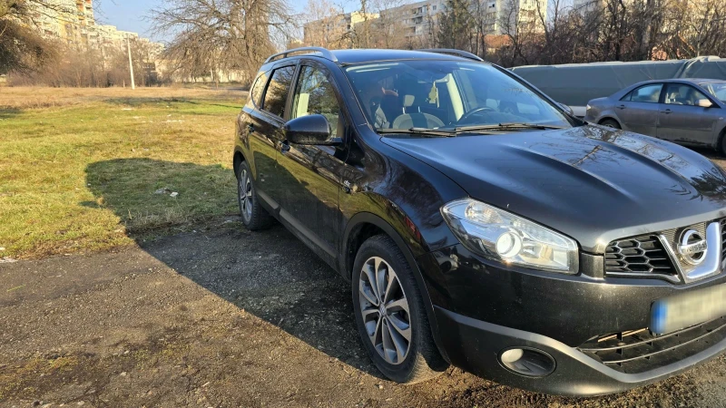 Nissan Qashqai 2.0., снимка 6 - Автомобили и джипове - 49341239