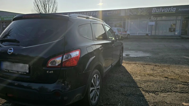 Nissan Qashqai 2.0., снимка 7 - Автомобили и джипове - 49341239