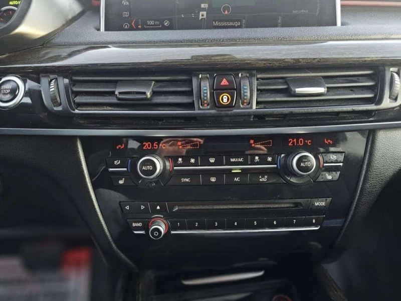 BMW X5 xDrive35i * АвтоКредит (ЦЕНА ДО БГ), снимка 14 - Автомобили и джипове - 52567378