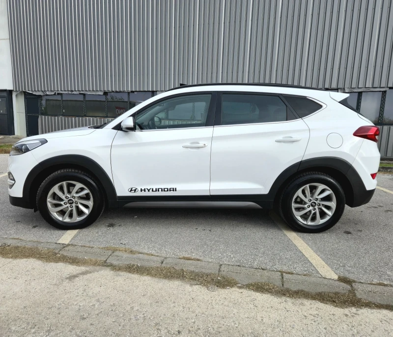 Hyundai Tucson 2.0 136кс.PANORAMA 2017г., снимка 3 - Автомобили и джипове - 52743864