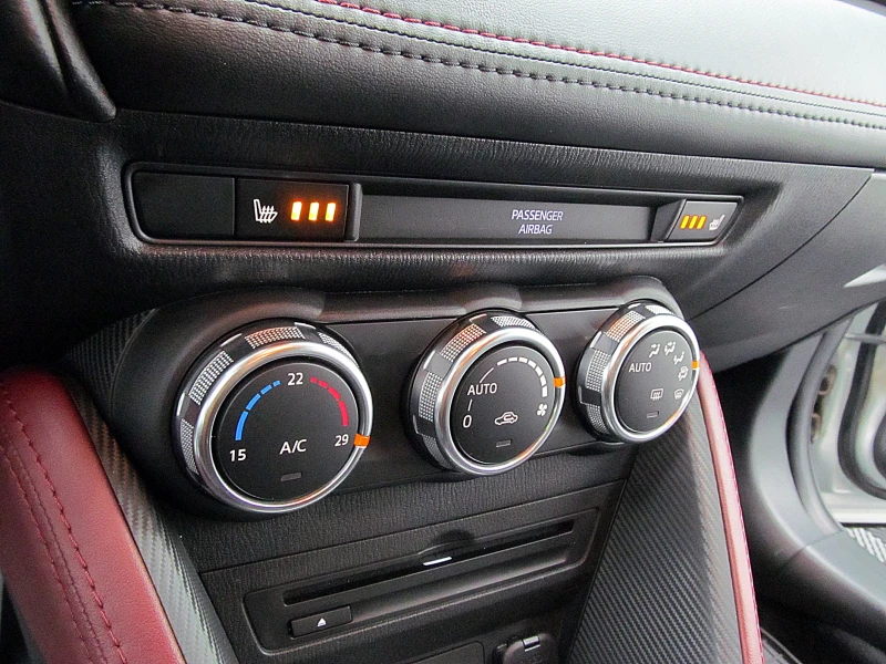 Mazda CX-3 KeulessGO/6sk/NAVI/PODGREV/СОБСТВЕН ЛИЗИНГ, снимка 15 - Автомобили и джипове - 52812004