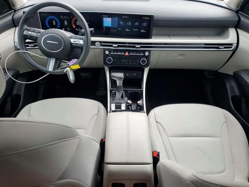 Hyundai Tucson, снимка 8 - Автомобили и джипове - 54825370