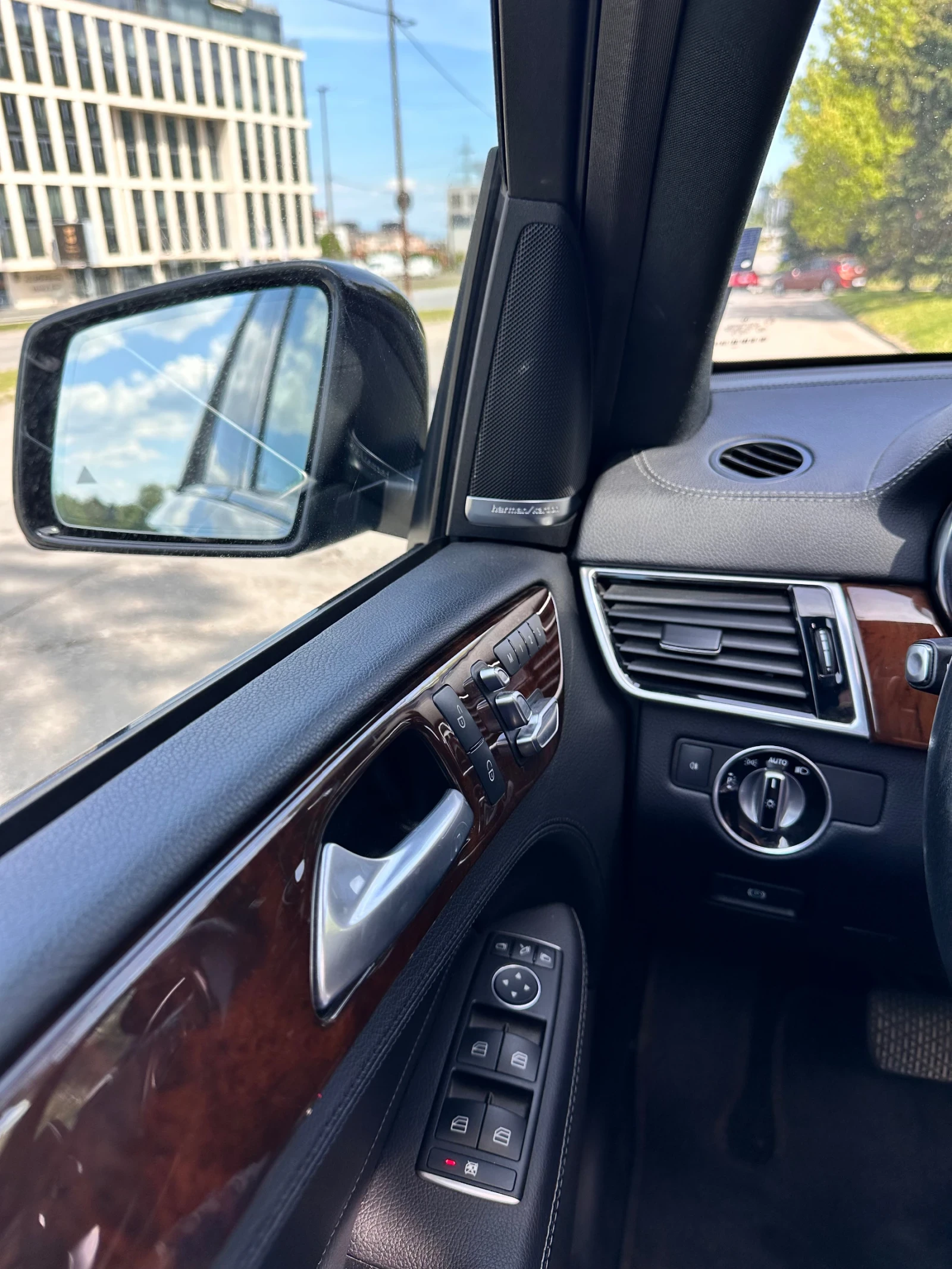 Mercedes-Benz GLE 500 GLE550 * AMG* V8* 360* PANO* H&K* MASSAGE | Mobile.bg   11