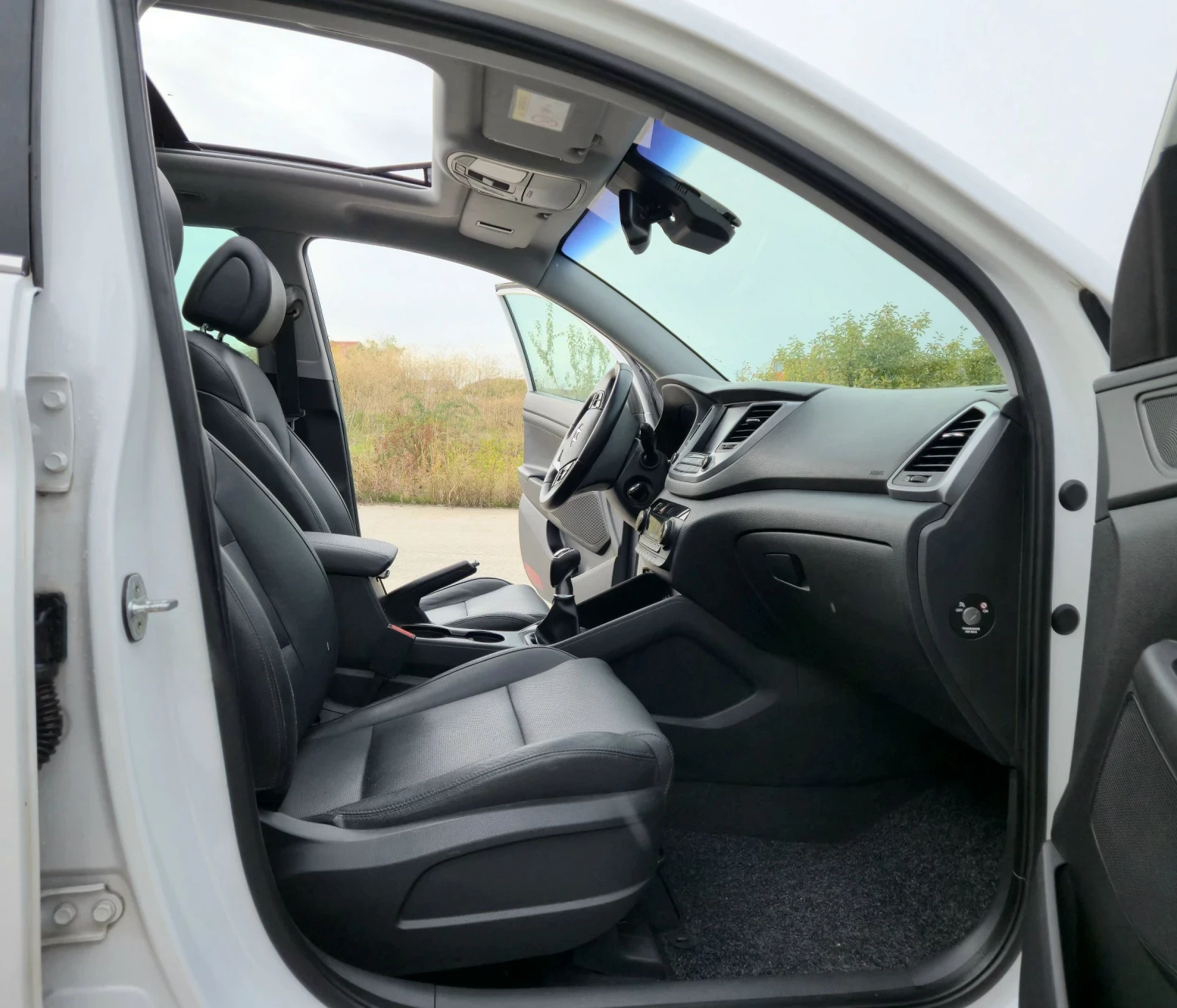 Hyundai Tucson 2.0 136кс.PANORAMA 2017г. - изображение 10