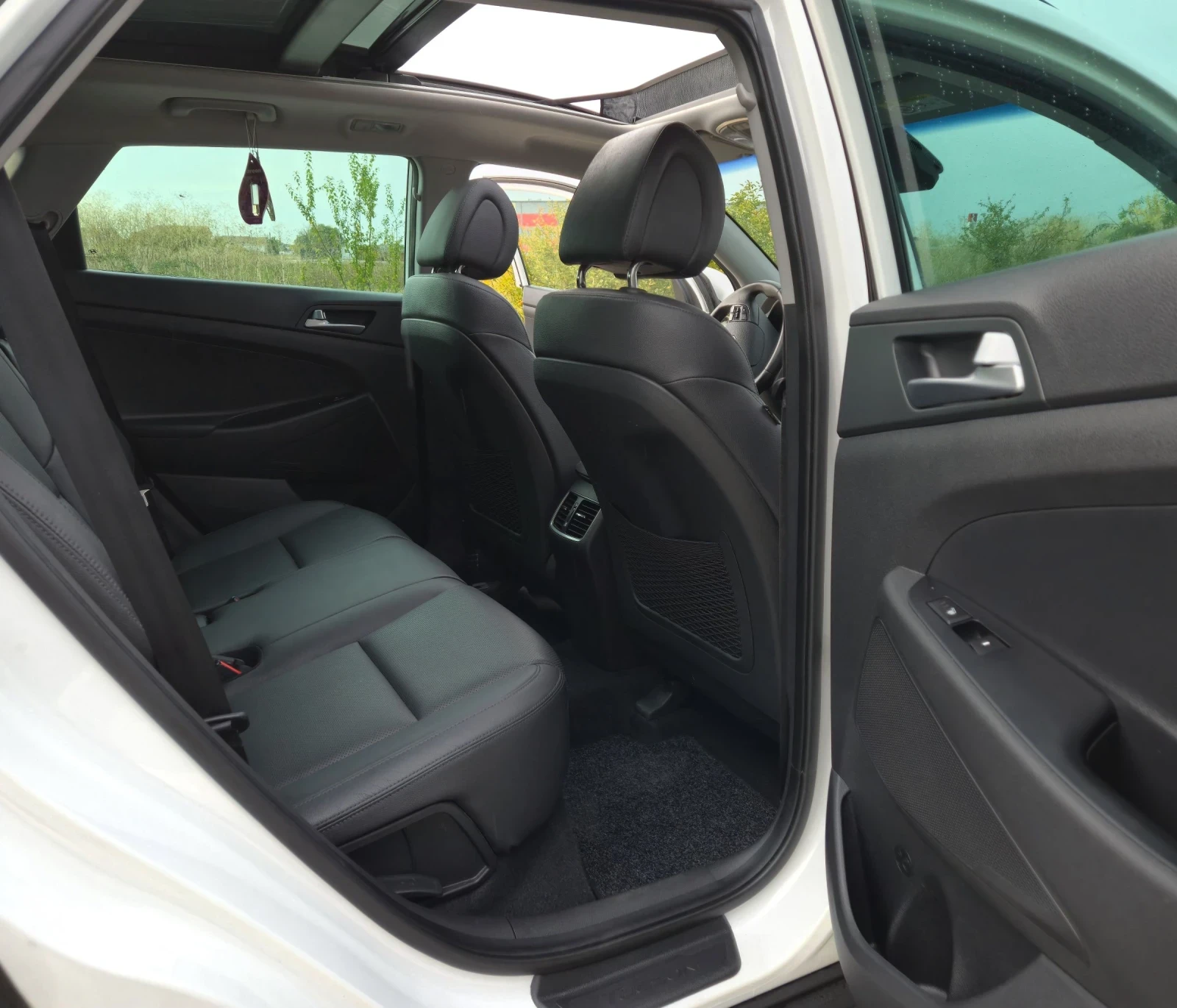 Hyundai Tucson 2.0 136��.PANORAMA 2017�. | Mobile.bg � ����������� 11