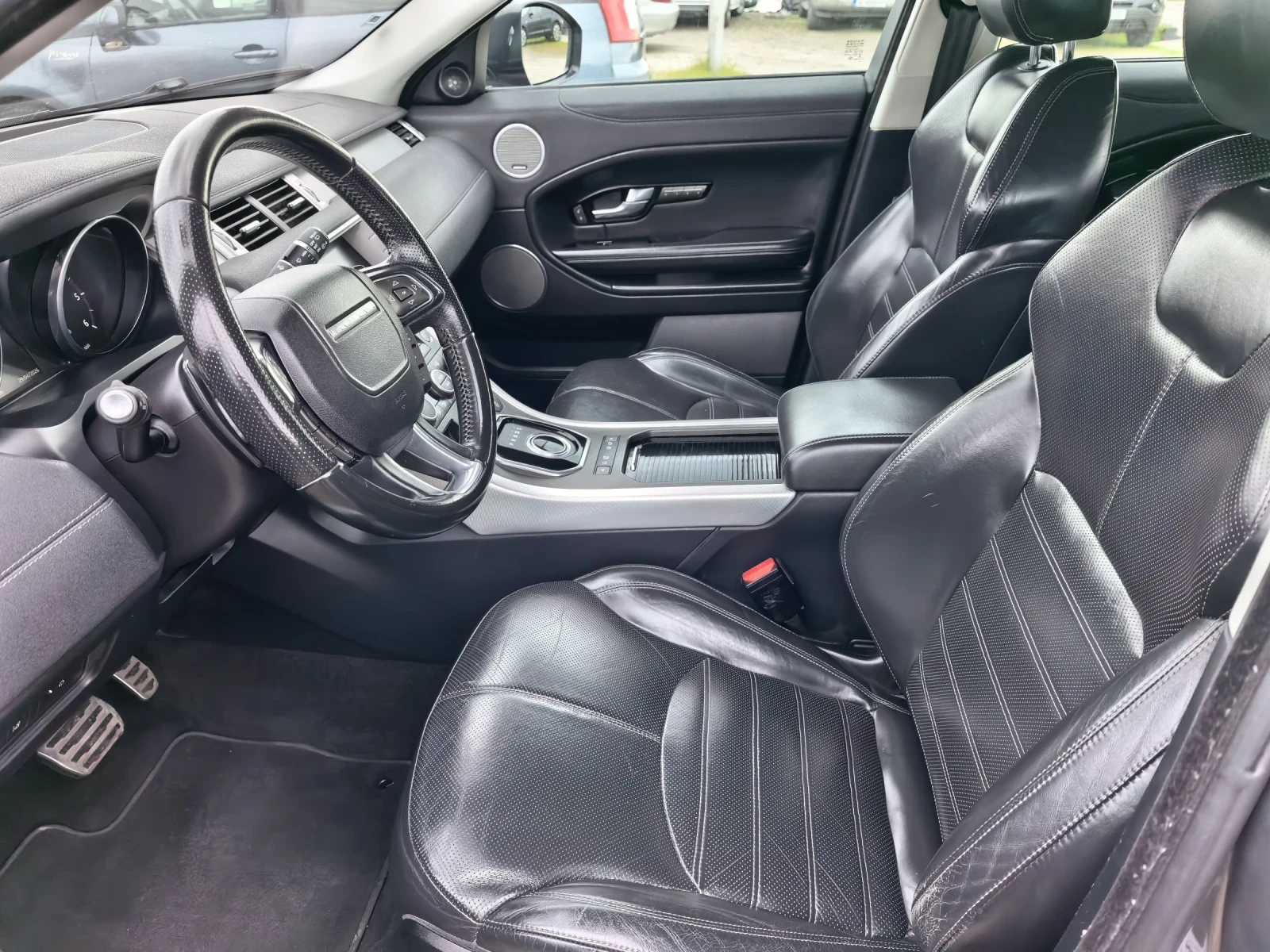 Land Rover Range Rover Evoque 2, 0tdi, снимка 9 - Автомобили и джипове - 54360058