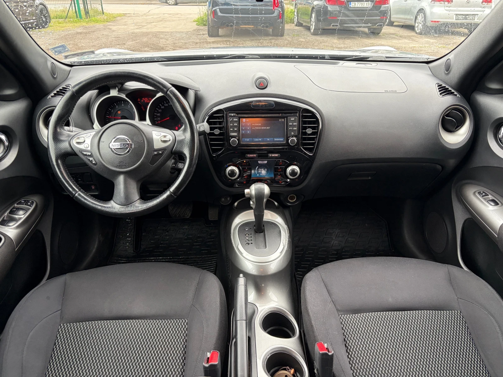 Nissan Juke, снимка 14 - Автомобили и джипове - 54648465