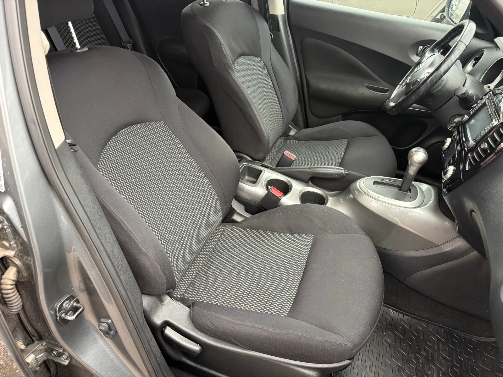 Nissan Juke, снимка 16 - Автомобили и джипове - 54648465