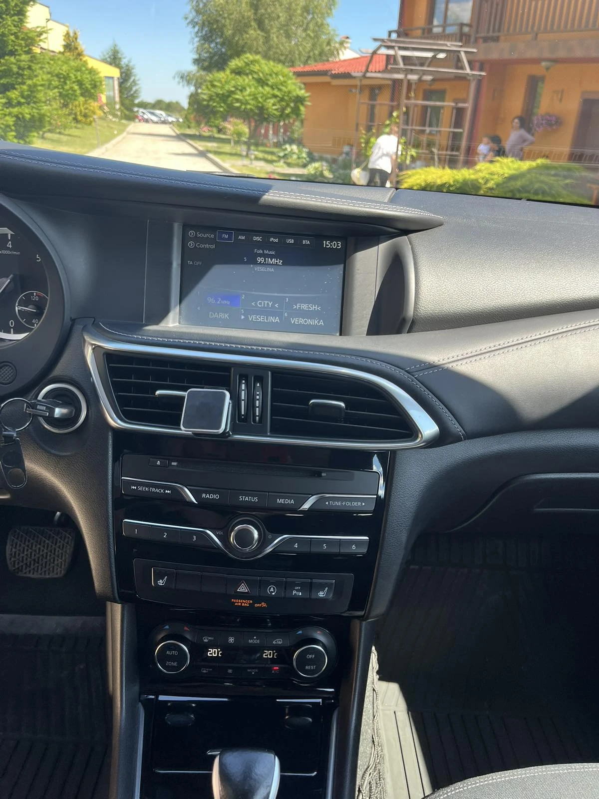 Infiniti Q30 AWD 2.2D, снимка 6 - Автомобили и джипове - 54922260