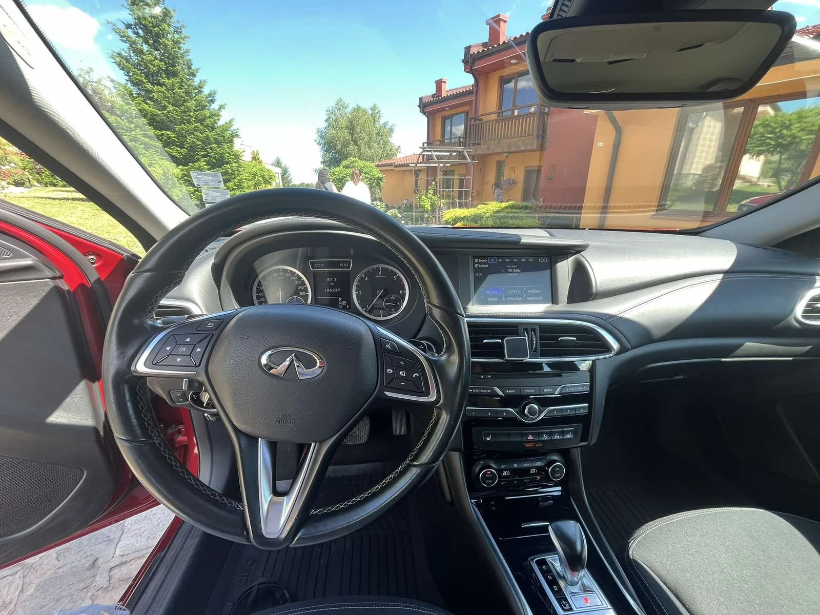 Infiniti Q30 AWD 2.2D, снимка 3 - Автомобили и джипове - 54922260