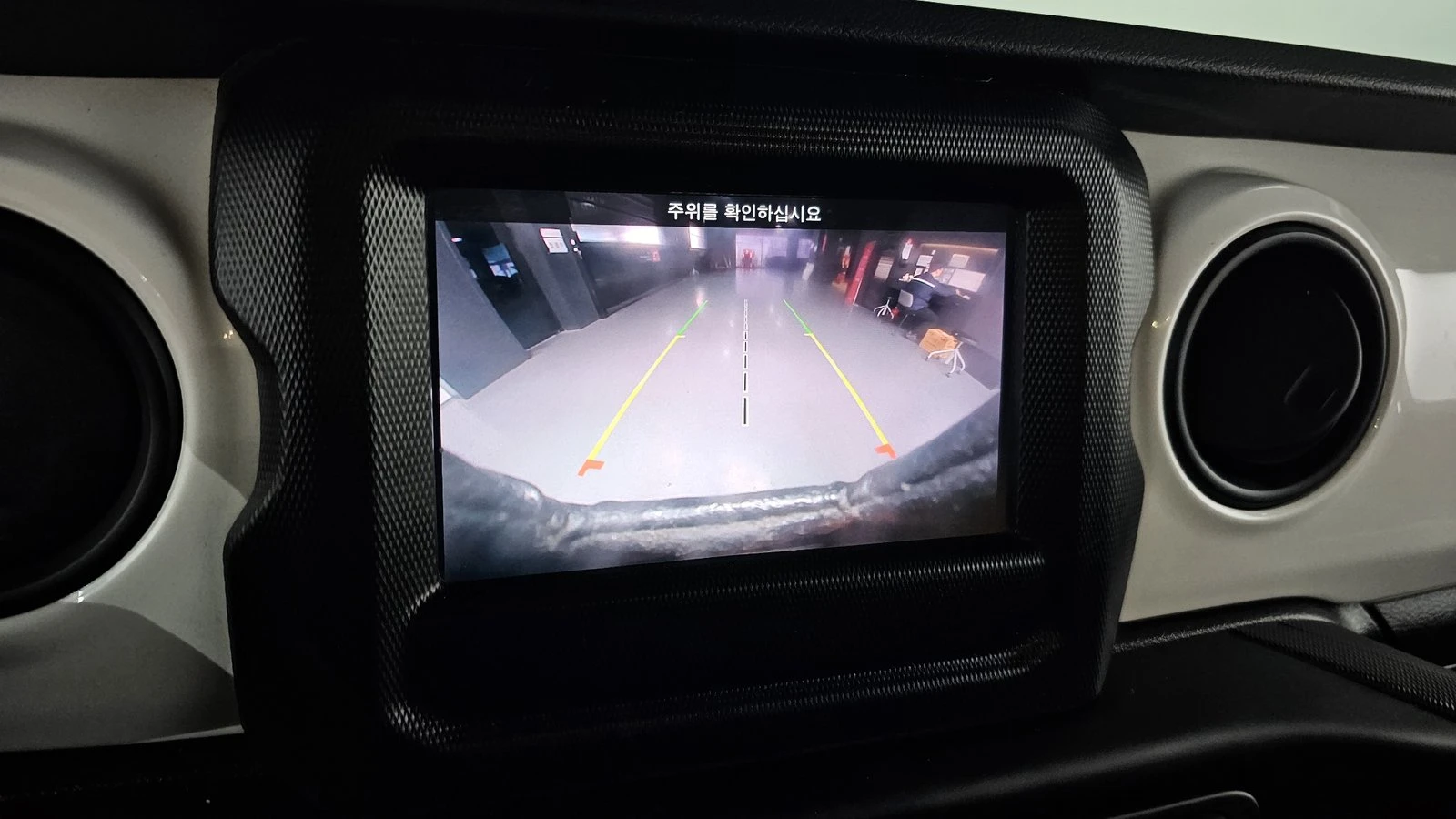 Jeep Wrangler 2.0* KEYLESS* BLIND SPOT* КРАЙНА ЦЕНА, снимка 15 - Автомобили и джипове - 55336535