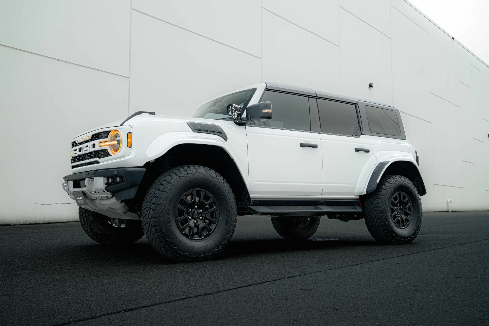 Ford Bronco * Raptor * CARFAX * ОПЦИЯ ЗА ФИНАНСИРАНЕ, снимка 2 - Автомобили и джипове - 56069060