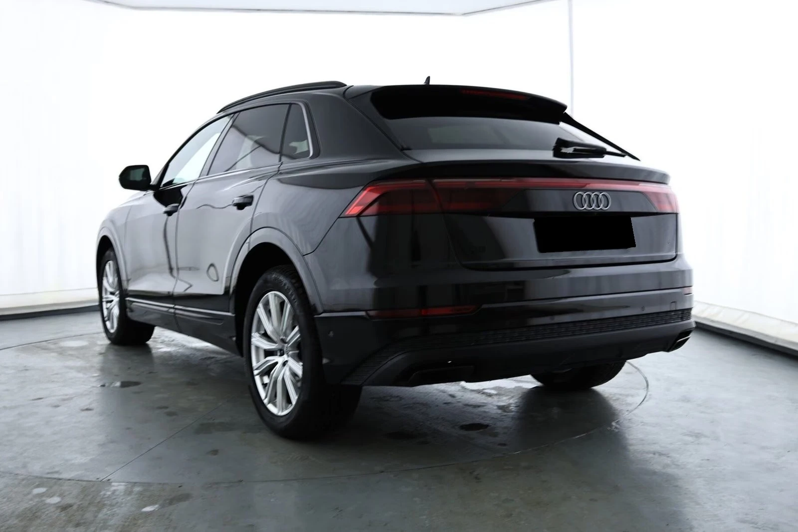 Audi Q8 45 TDI / QUATTRO / BLACK OPTIC/ MATRIX/ HUD/ 360/, снимка 4 - Автомобили и джипове - 56079751