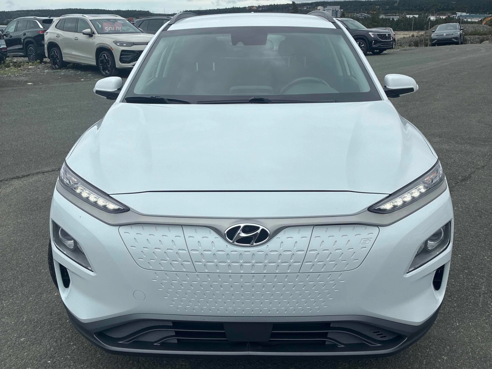 Hyundai Kona * Preferred * АВТОКРЕДИТ * ОТ ПРЕДСТАВИТЕЛСТВО, снимка 2 - Автомобили и джипове - 56099076