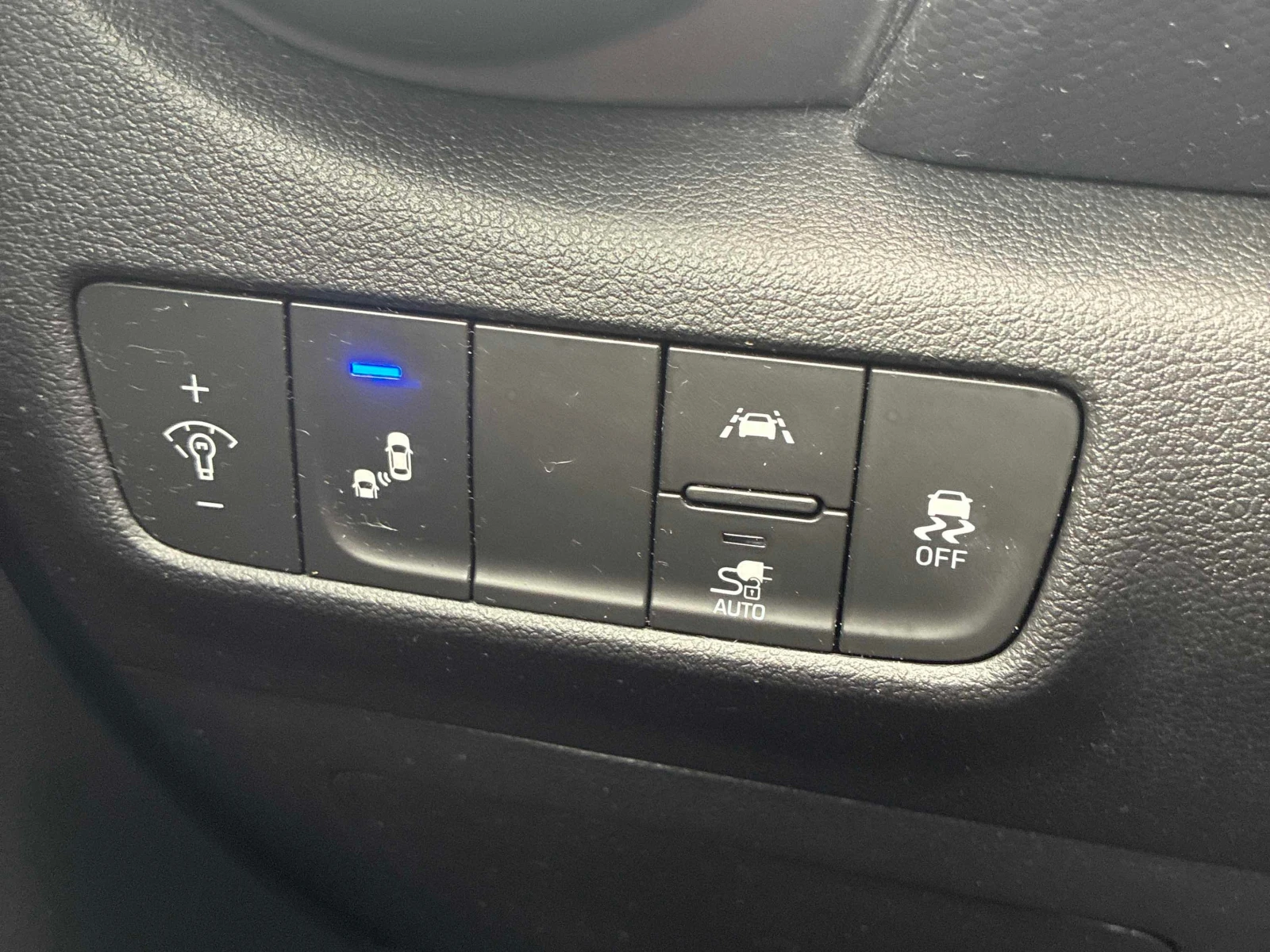 Hyundai Kona * Preferred * АВТОКРЕДИТ * ОТ ПРЕДСТАВИТЕЛСТВО, снимка 14 - Автомобили и джипове - 56099076