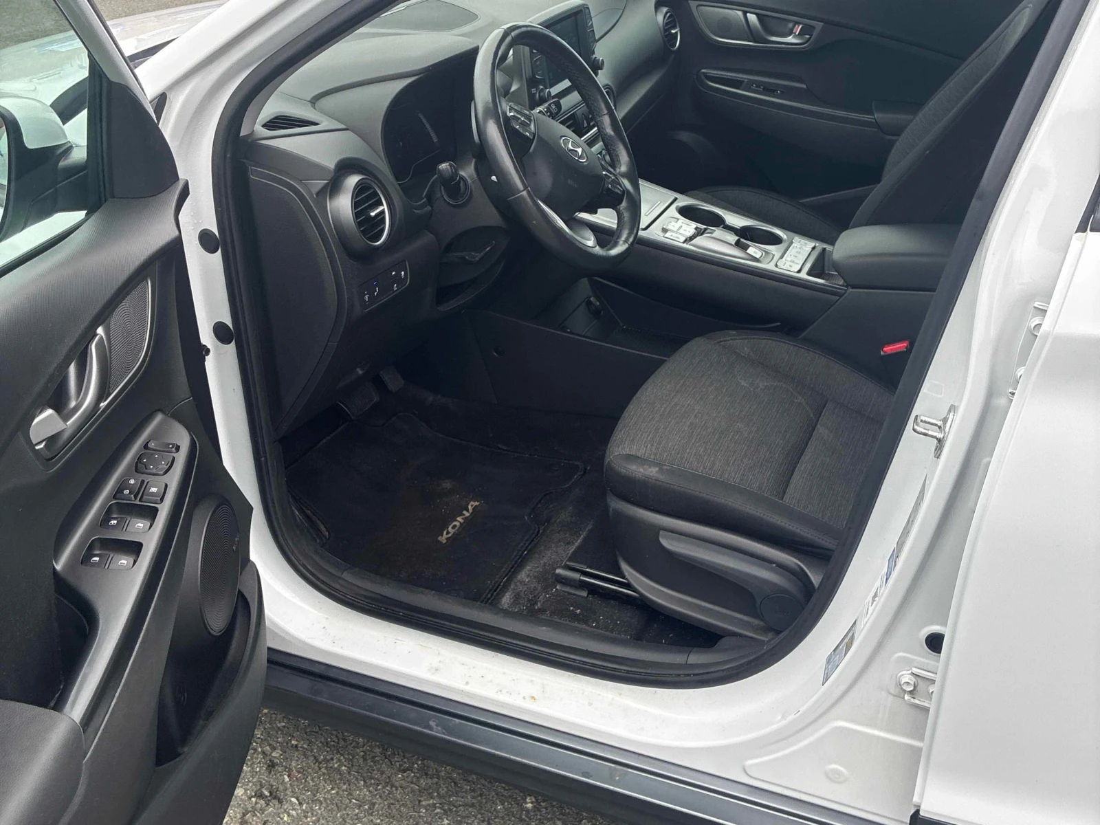 Hyundai Kona * Preferred * АВТОКРЕДИТ * ОТ ПРЕДСТАВИТЕЛСТВО, снимка 8 - Автомобили и джипове - 56099076