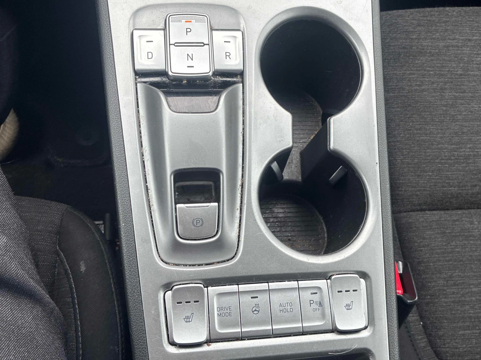 Hyundai Kona * Preferred * АВТОКРЕДИТ * ОТ ПРЕДСТАВИТЕЛСТВО, снимка 13 - Автомобили и джипове - 56099076