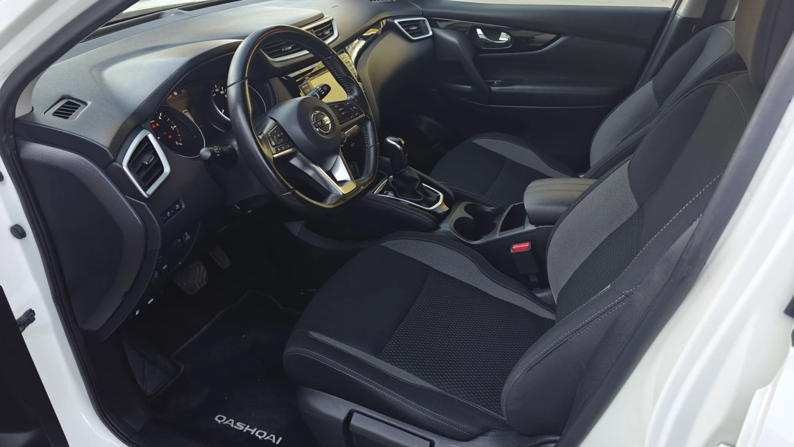Nissan Qashqai TCdi, снимка 6 - Автомобили и джипове - 56125501