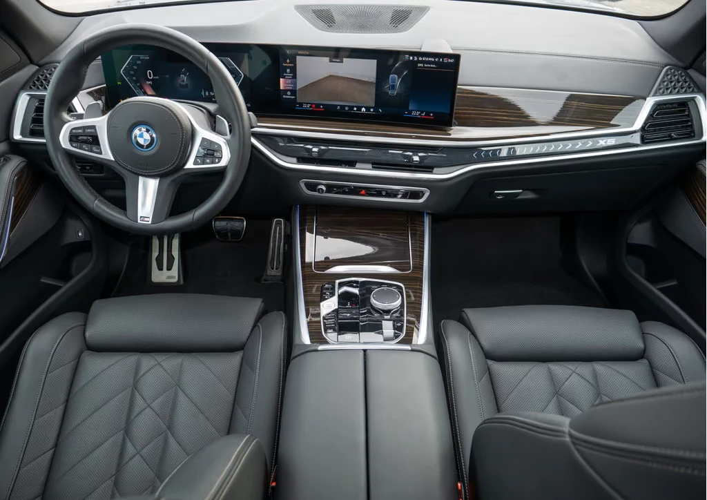BMW X5 50e* M-SPORT* MEMORY* CAM* LED* , снимка 13 - Автомобили и джипове - 56353907