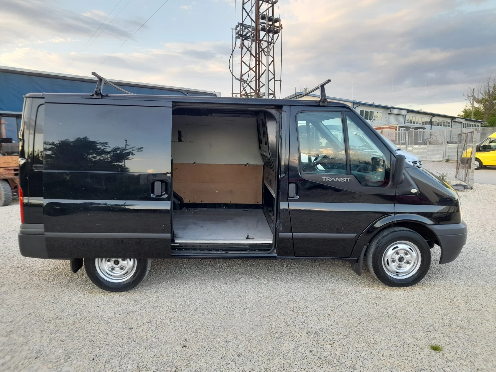 Ford Transit FACELIFTE, снимка 8 - Бусове и автобуси - 54922470