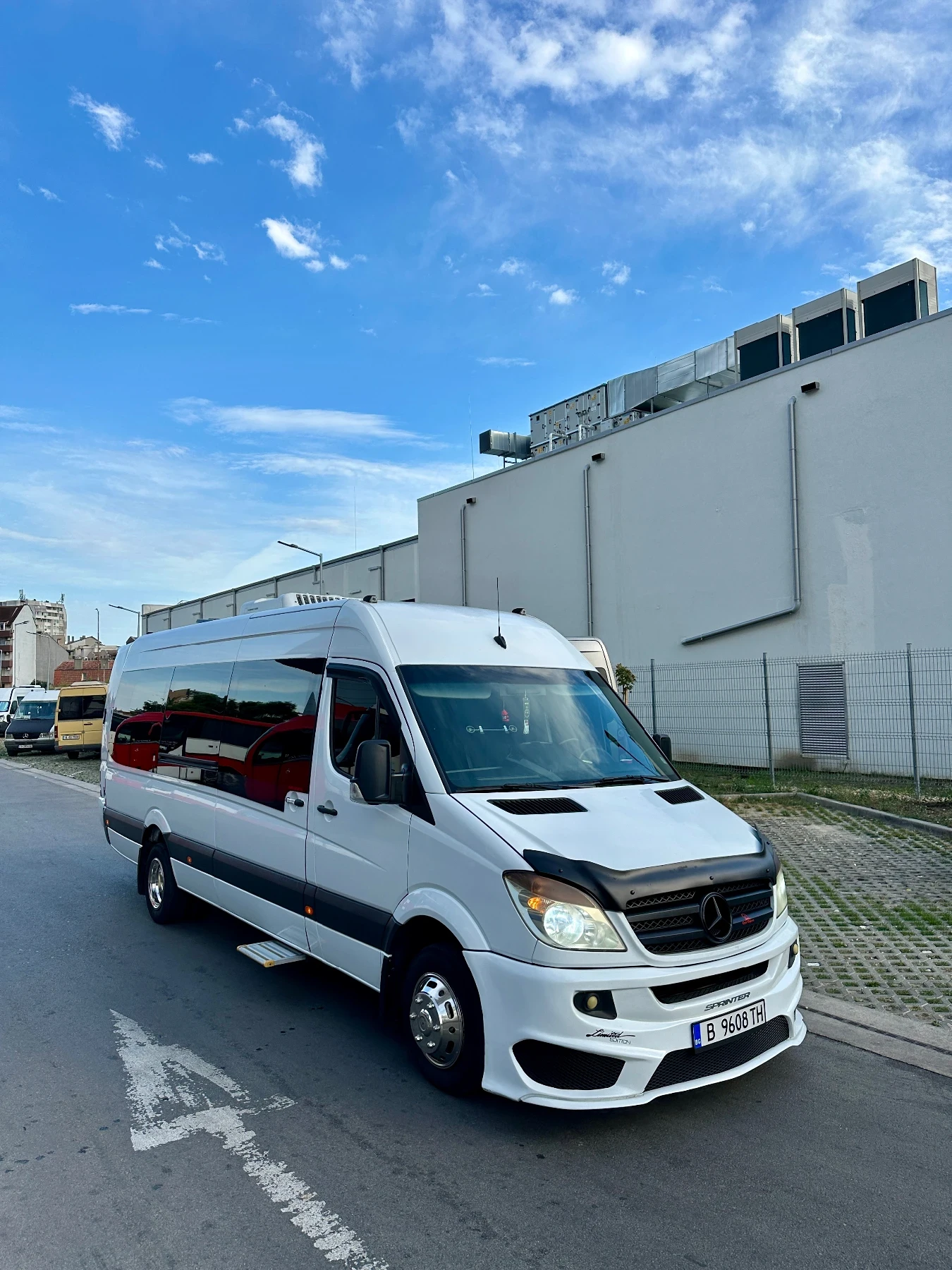 Mercedes-Benz Sprinter 518