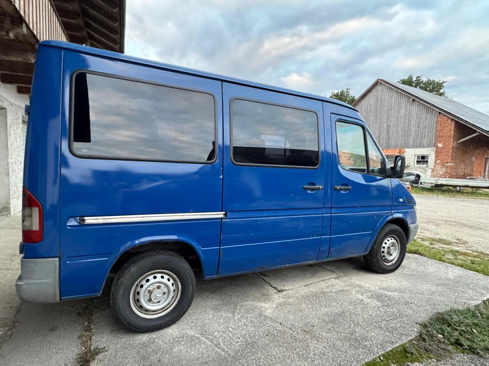 Mercedes-Benz Sprinter 216 8 местен, снимка 16 - Бусове и автобуси - 56559860