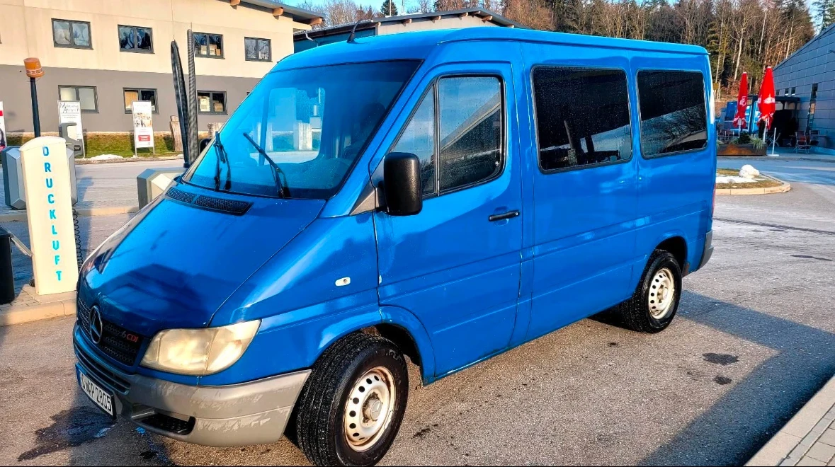 Mercedes-Benz Sprinter 216 8 местен, снимка 3 - Бусове и автобуси - 56559860