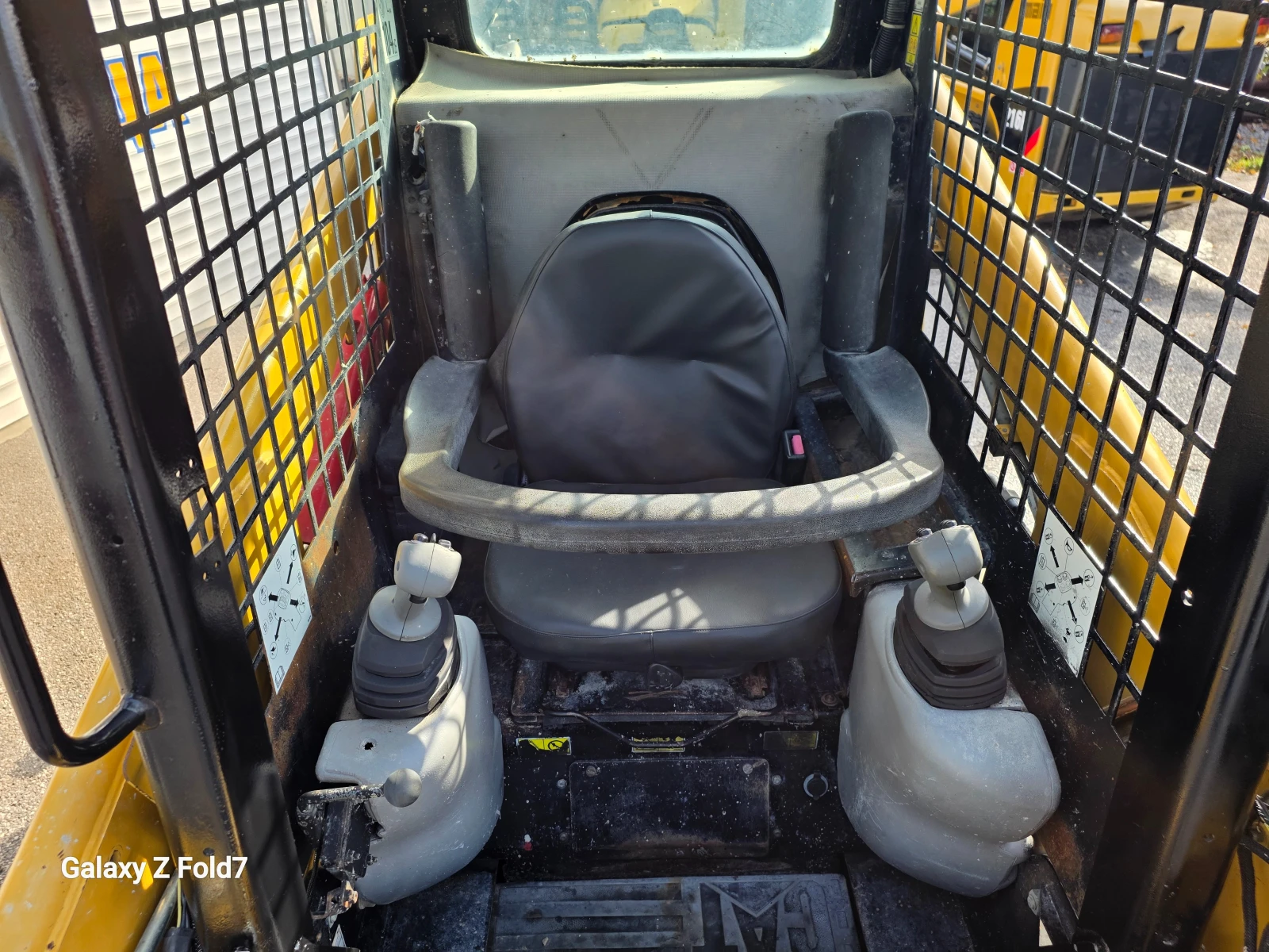 ���� ����� �������� Cat 226B | Mobile.bg � ����������� 11