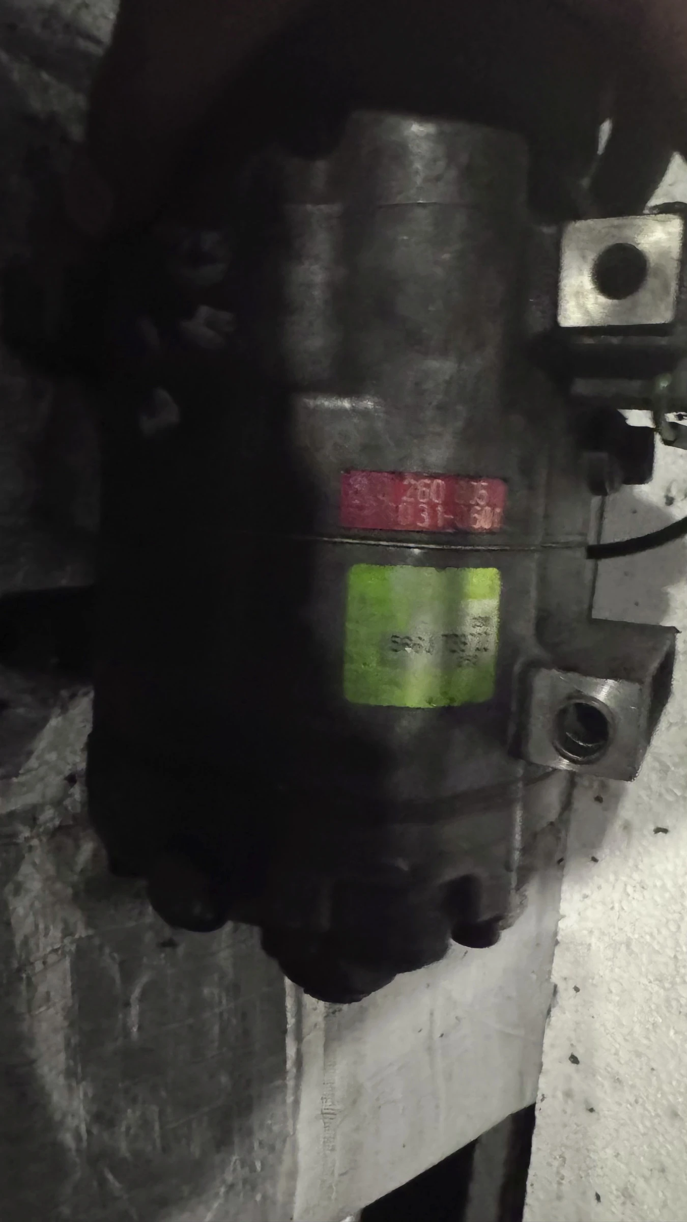     Audi A4 - 8DO260805 / 506031-0601 / 566J 739722 | Mobile.bg   2