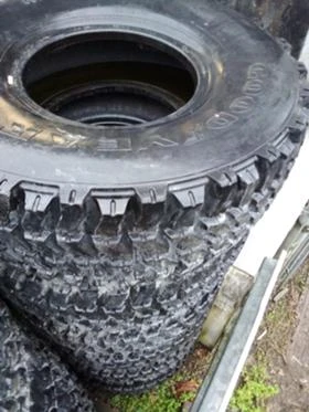 Гуми, снимка 4