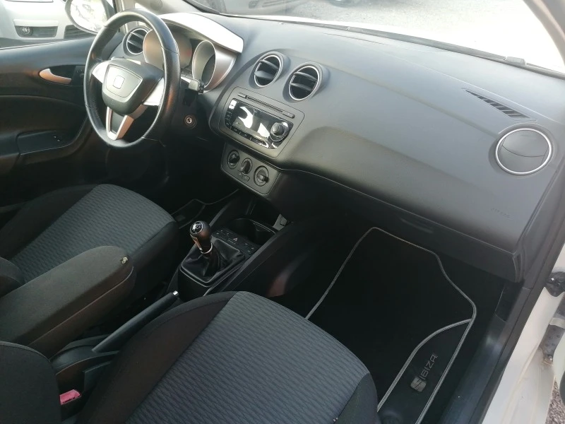 Seat Ibiza 1.2 tsi, снимка 9 - Автомобили и джипове - 46628856