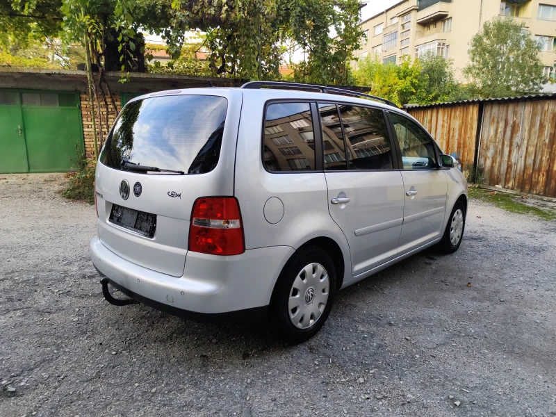 VW Touran I, снимка 4 - Автомобили и джипове - 47529410