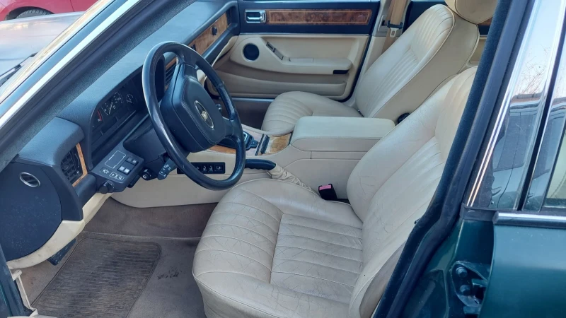 Jaguar Sovereign 4.0, снимка 10 - Автомобили и джипове - 48741203