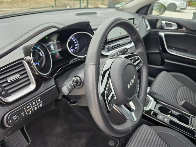 Kia Ceed 1.6 GERMANY PLUG IN HYBRID, снимка 9 - Автомобили и джипове - 50092639
