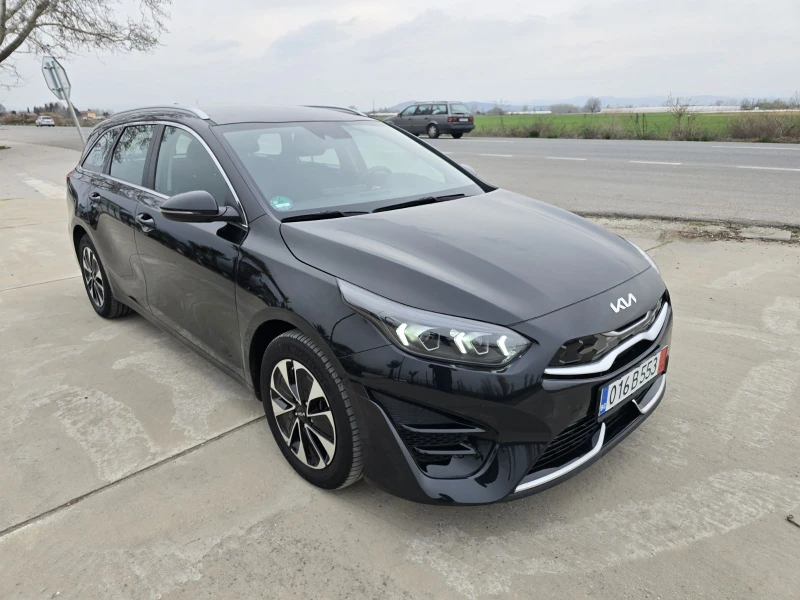 Kia Ceed 1.6 GERMANY PLUG IN HYBRID, снимка 3 - Автомобили и джипове - 50092639
