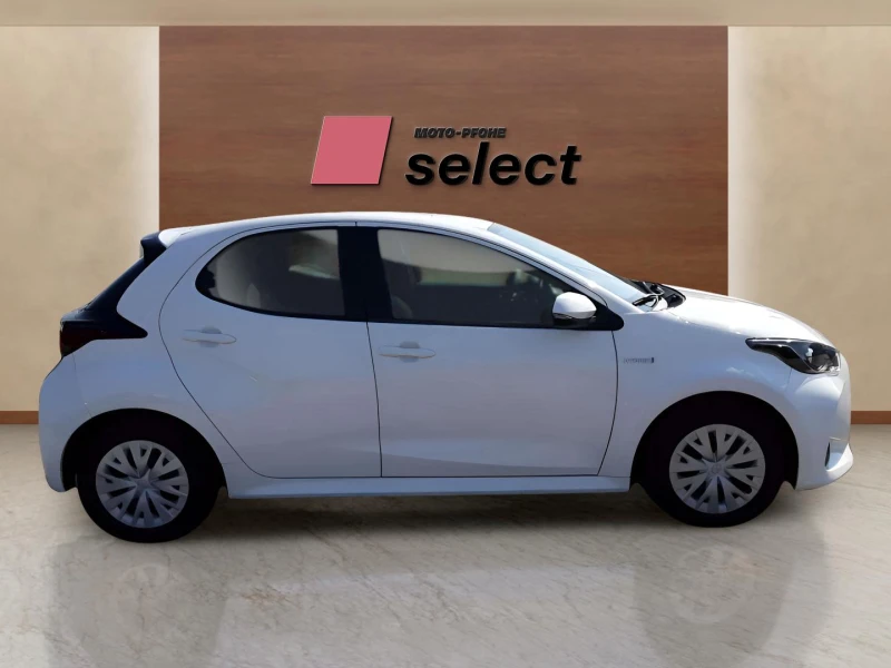 Toyota Yaris 1.5 VVT, снимка 4 - Автомобили и джипове - 51360113