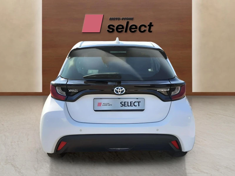 Toyota Yaris 1.5 VVT, снимка 6 - Автомобили и джипове - 51360113