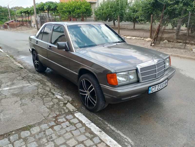 Mercedes-Benz 190, снимка 4 - Автомобили и джипове - 52355022