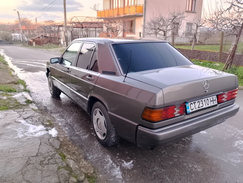 Mercedes-Benz 190, снимка 3 - Автомобили и джипове - 52355022